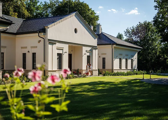 Tilia Kuria Bózsva